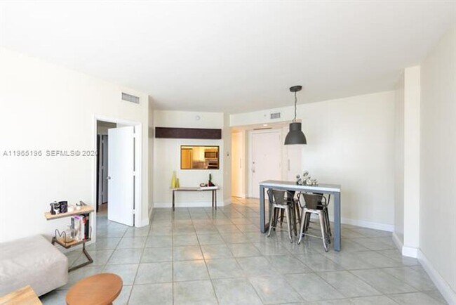 Foto del edificio - 888 Brickell Key Dr