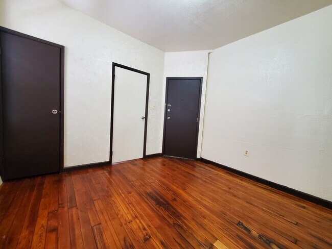 41 Grant Ave #1R - 39 Grant Ave