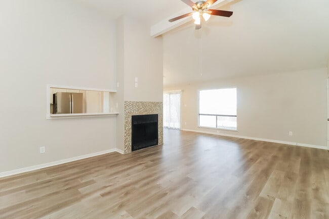 Building Photo - 6503 Rockland Dr