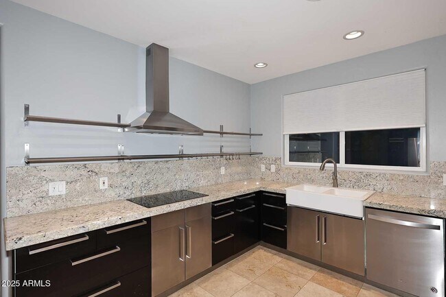 Foto del edificio - 18258 N 15th Pl