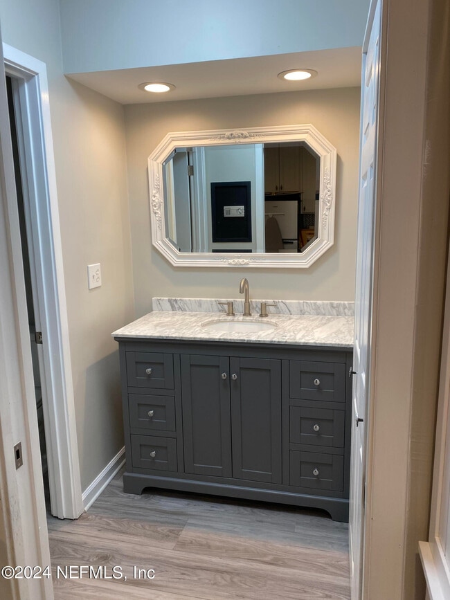 2920 Ravines Rd Unit 1221, Middleburg, FL 32068 Condo for Rent in Middleburg, FL