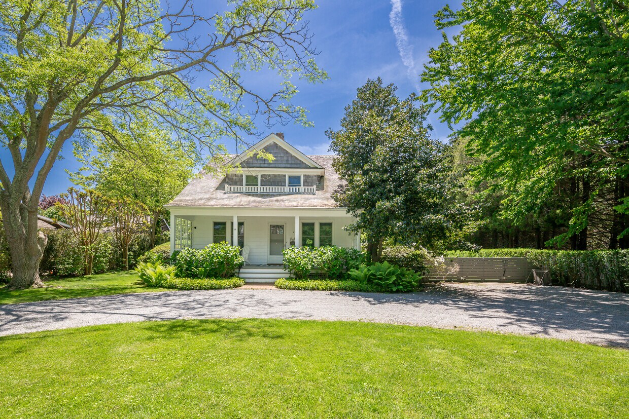 15 Huntting Ln, East Hampton, NY 11937 House for Rent in East Hampton, NY