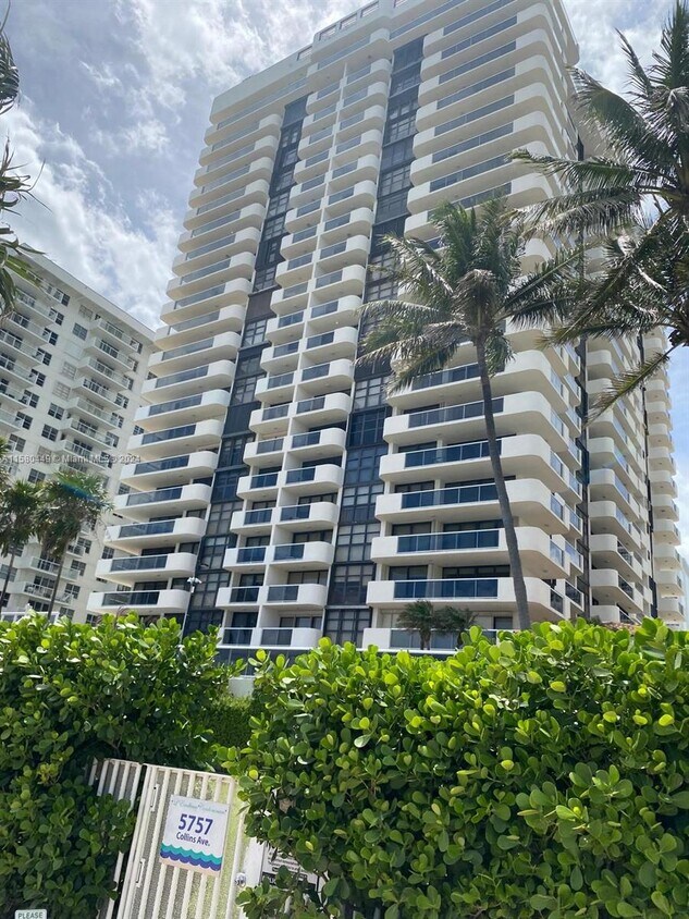 Primary Photo - 5757 Collins Ave