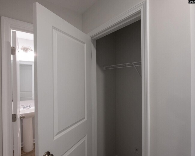 Foto del edificio - 283 Ridley Hill Ln