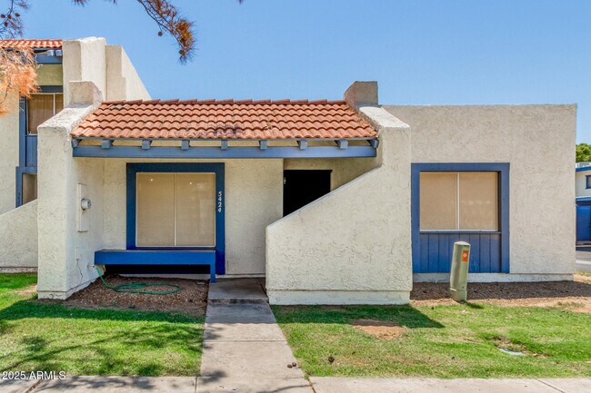 Foto del edificio - 5424 W Laurie Ln
