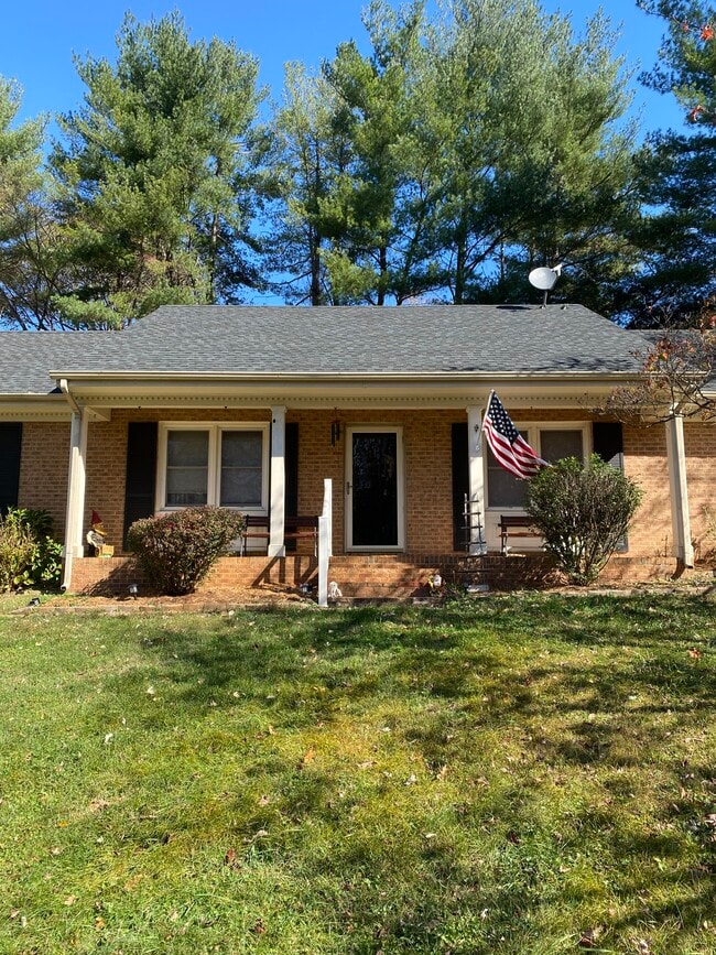 Building Photo - 1026 Ardmore Dr