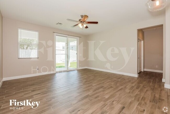 Building Photo - 646 E Bamboo Ln