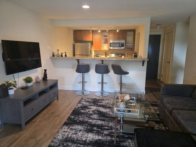 Foto del edificio - 300 N 130th St