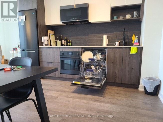 Building Photo - 5 Defries St