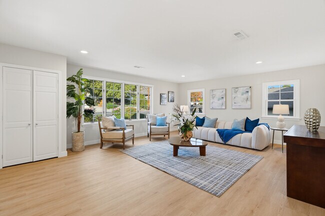 Foto del edificio - 274 W Laurel Ave