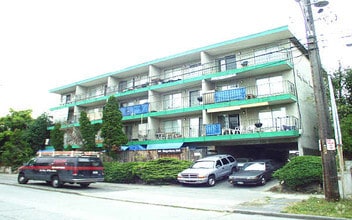 Building Photo - Bayview Apartments