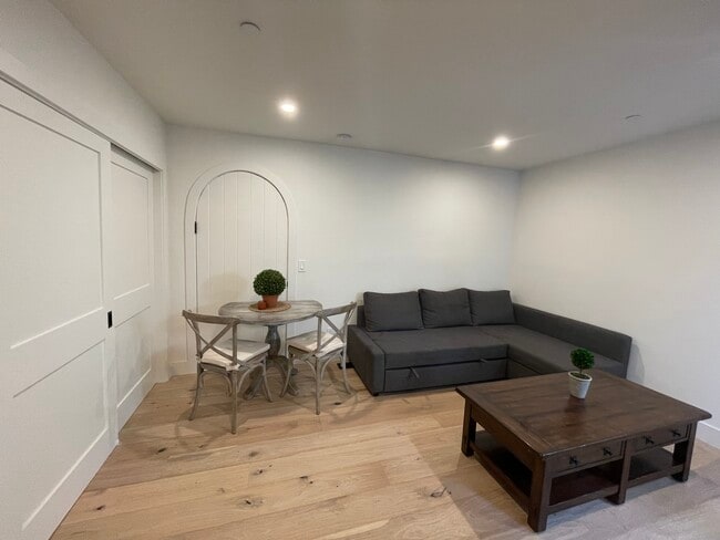 Foto del edificio - 14381 Maclay Ct