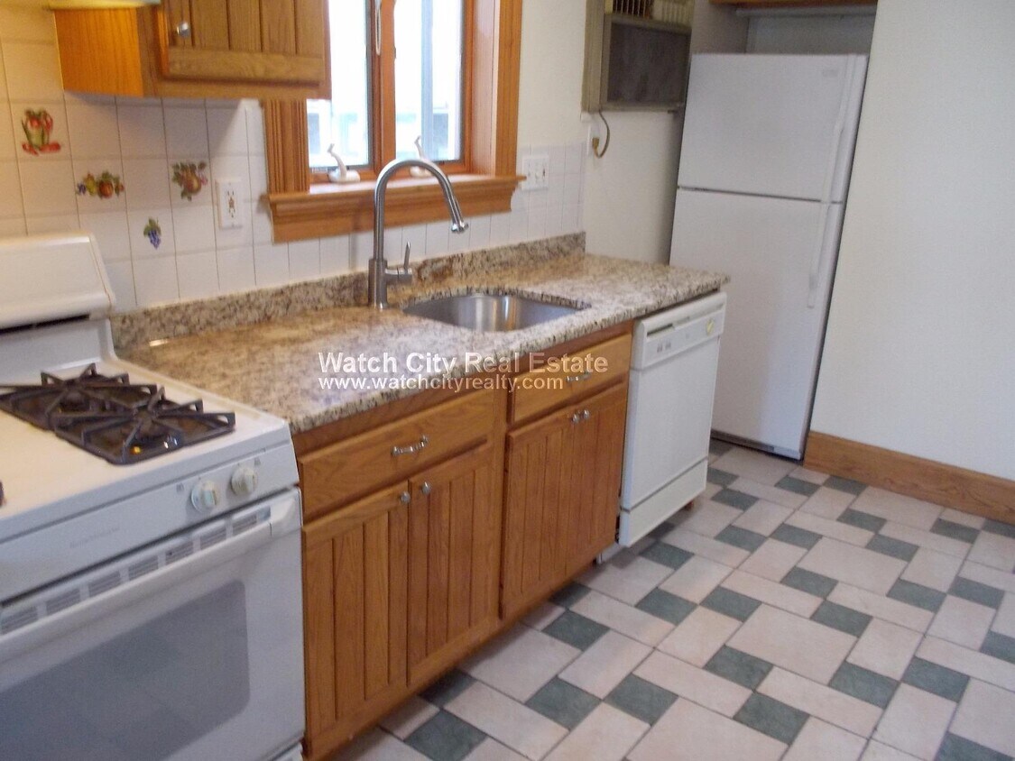 Foto principal - 92 Lowell St