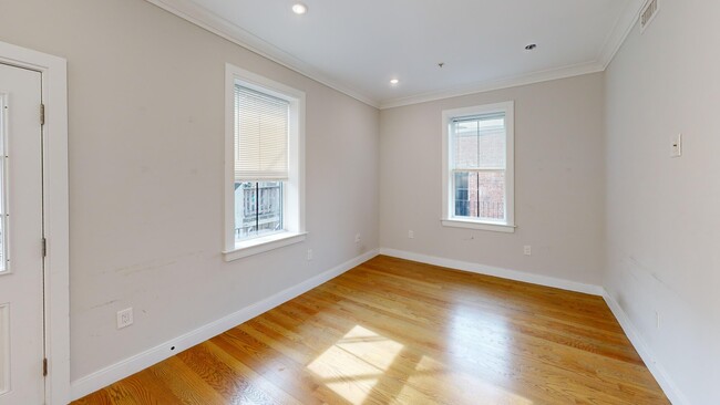 Building Photo - 202 Porter St