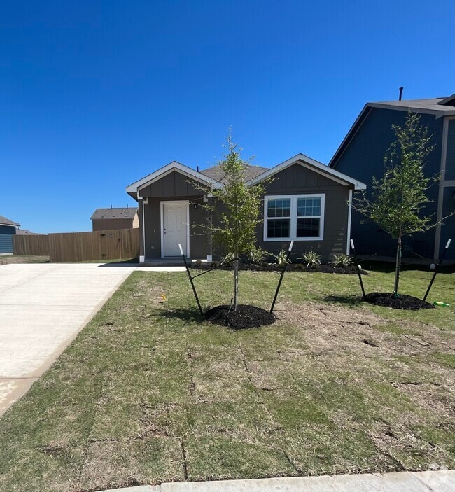 Building Photo - 2314 Red Sky Dr