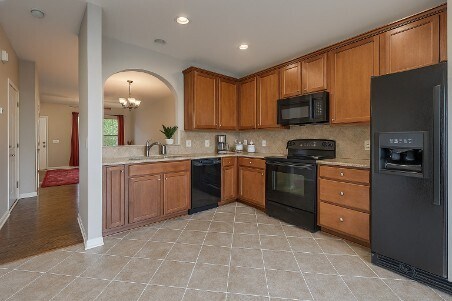 Foto del edificio - 213 Spring Gardens Dr