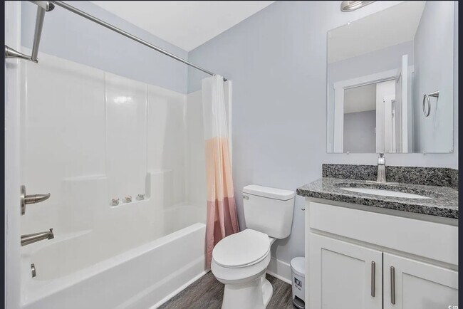 Foto del edificio - 2728 Mercer Dr