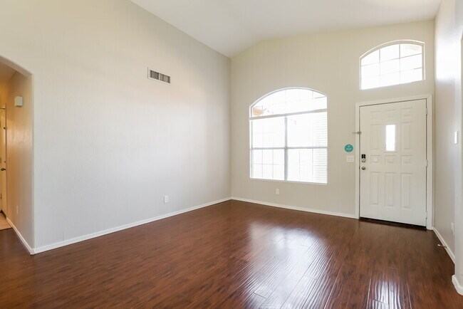 Foto del edificio - 4351 E Baywood Ave