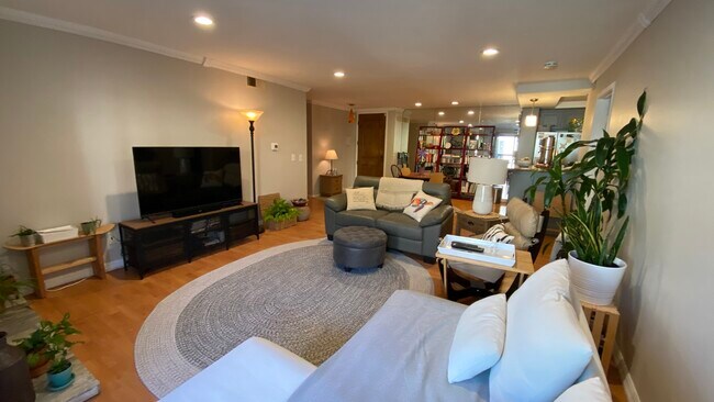 Living room - 8600 Tuscany Ave