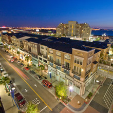 AVE Emeryville at Bay Street photo'