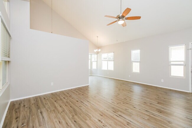 Foto del edificio - 3878 W Butler St