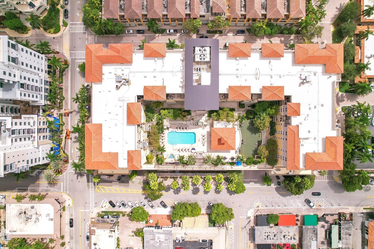 Primary Photo - The Residences at Royal Palm Place