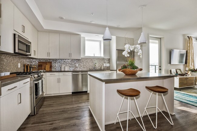 Foto del edificio - 14020 Panay Way