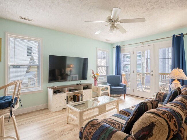 Foto del edificio - 208 Carolina Beach Ave S