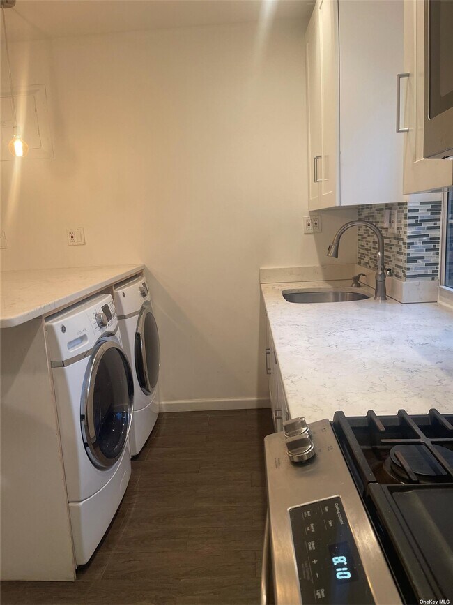 Foto del edificio - 138-30 77th Ave
