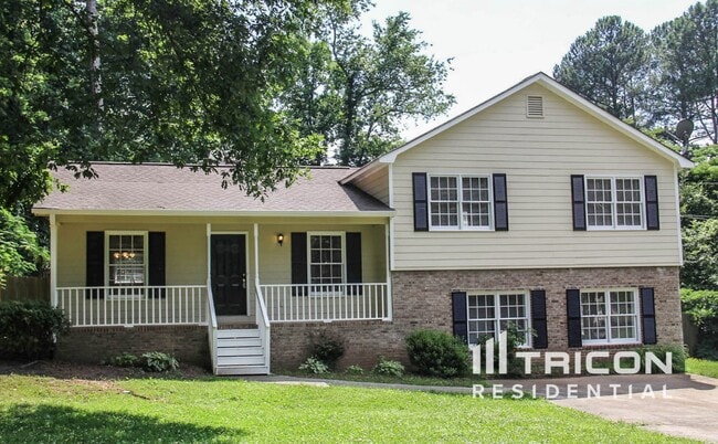 Building Photo - 5576 Pinedale Circle Buford GA