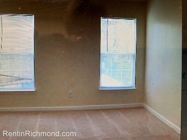 Building Photo - 3 br, 2.5 bath House - 6717 North Grand Br...