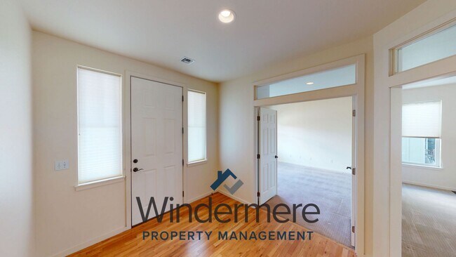 Foto del edificio - 721 SE Swainson Ln