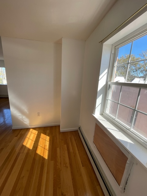 700 Hendrix St Unit 3 Bedroom Brooklyn Ny 11207 Room For Rent In