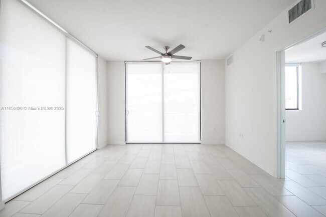 Foto del edificio - 3645 NW 36th St