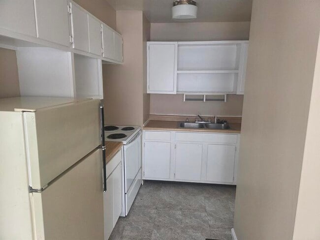 Photo - 679 Woodruff Pl E Dr Apartment