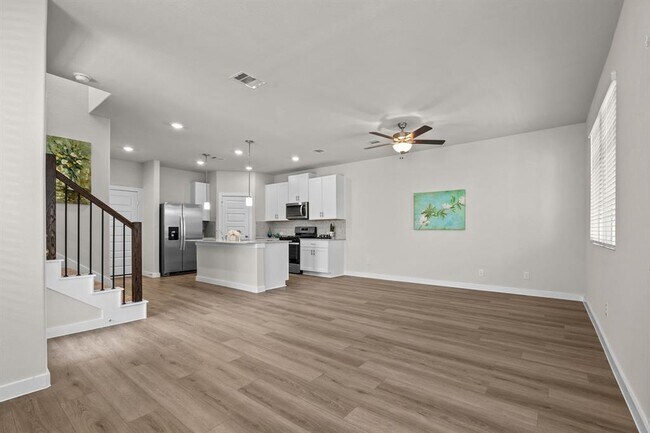 Building Photo - 617 Seafoam Ln