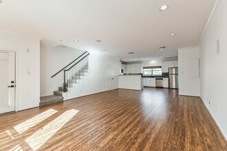 Building Photo - 17 Waugh Dr