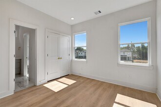 Building Photo - 3628 Amos St