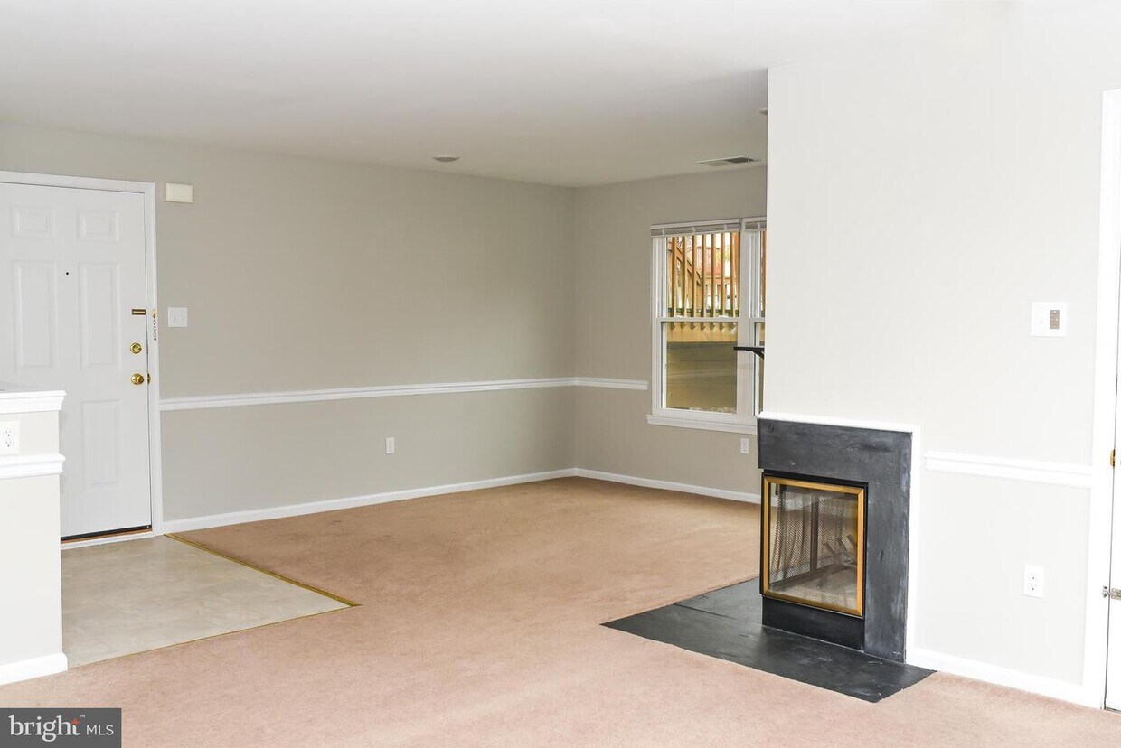 2 Fallen Tree Ct, Halethorpe, MD 21227 Condo for Rent in Halethorpe