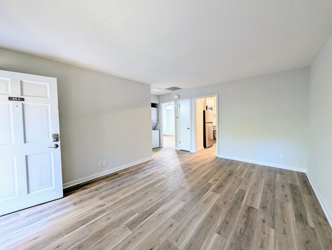 Photo - 34 N Circle Dr Apartment