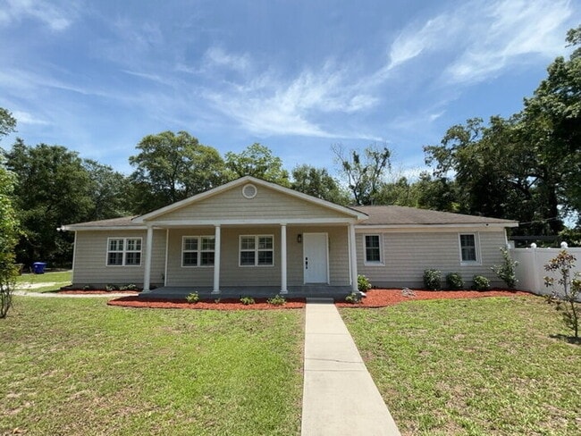 Building Photo - 1367 Fort Johnson Rd