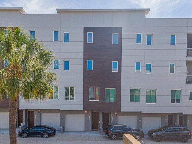 Foto del edificio - 370 6th St S