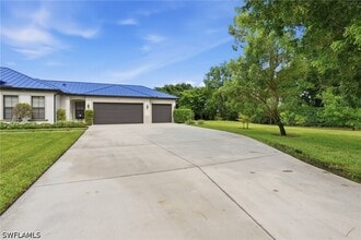 Building Photo - 1311 Jaybird Way
