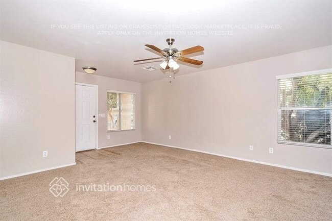 Building Photo - 12119 W Columbine Dr
