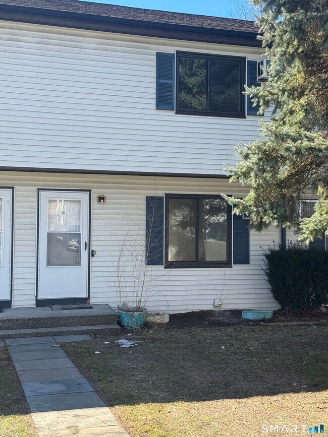 Building Photo - 8 Parker St