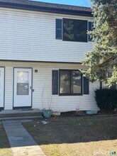 Building Photo - 8 Parker St