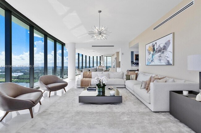 Foto del edificio - 15701 Collins Ave