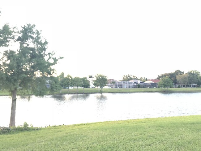 Foto del edificio - Waterfront Pool Home in Waterford Lakes