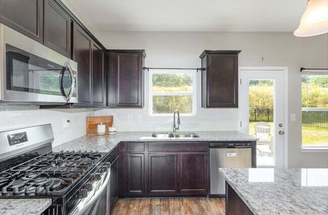 Building Photo - 525 Burchell Ln