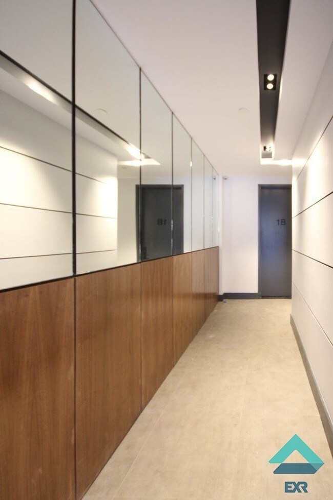 Foto del edificio - 374 Throop Ave